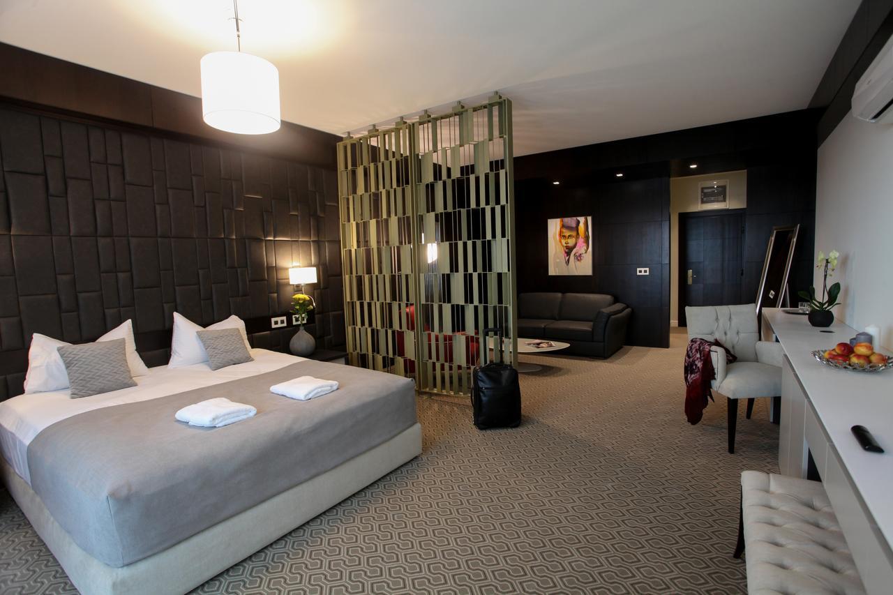 Hotel Orhideea Negresti-Oas Zewnętrze zdjęcie